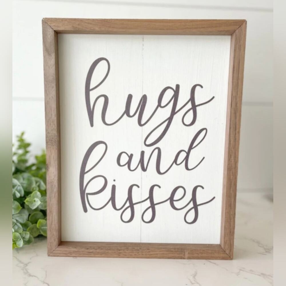 Hugs and Kisses Wooden Farmhouse Valentine's Day Wall Sign‎ Decor